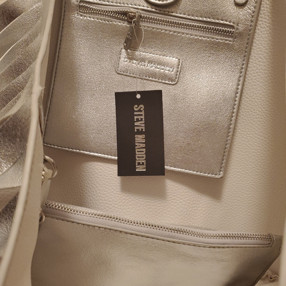 Steve Madden beautiful shiny silver bag